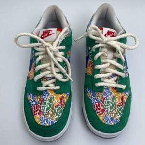 Nike Dunk Low Foam Finger DZ5299-300 Sneaker Boys 7Y Green Lifestyle Shoe